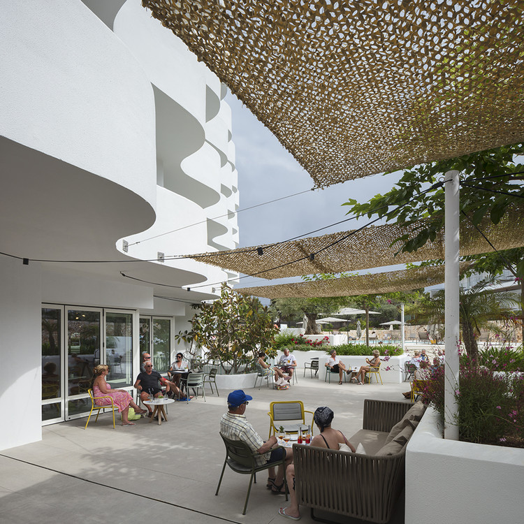 Inturotel Cala Esmeralda / Isabel López Vilalta + Asociados - Más Imágenes