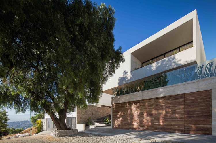 Casa en la Piedra  / Jorge Hernández de la Garza  - Fachada