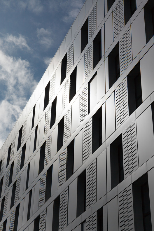 Escuela Superior de Arte / LCR Architectes Escuela Superior de Arte / LCR Architectes - Imagen 9 de 18