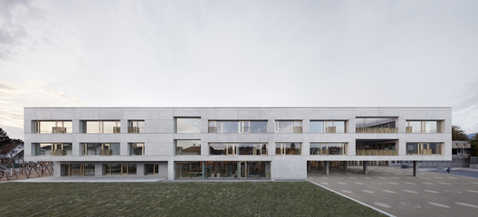 Escola Schendlingen / Matthias Bär, Bernd Riegger e Querformat Escola Schendlingen / Matthias Bär, Bernd Riegger e Querformat - Imagem 14 de 21