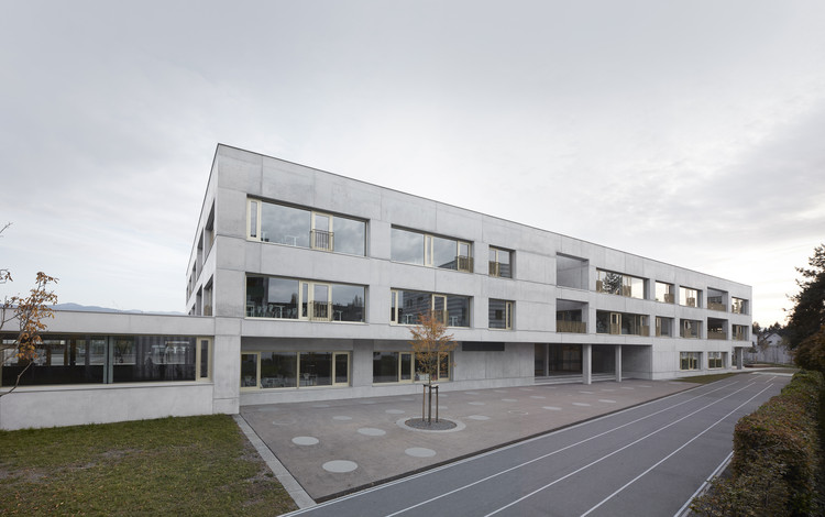 Escola Schendlingen / Matthias Bär, Bernd Riegger e Querformat - Imagem 2 de 21