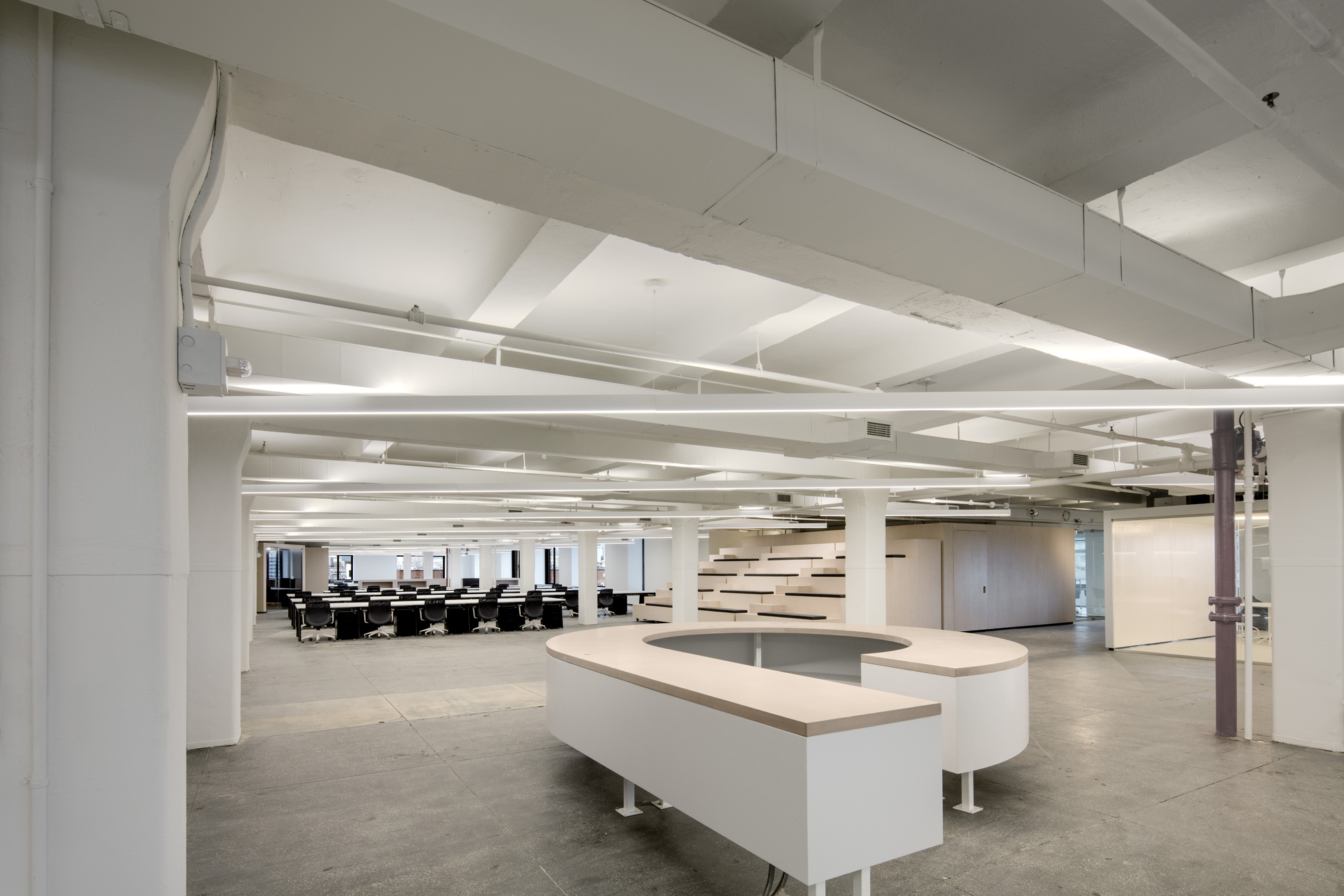 Gallery of Managed By Q Headquarters / Studio A+H 16