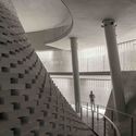The Memorial Hall of Israel’s Fallen at Mount Herzl / Kimmel Eshkolot Architects - Handrail