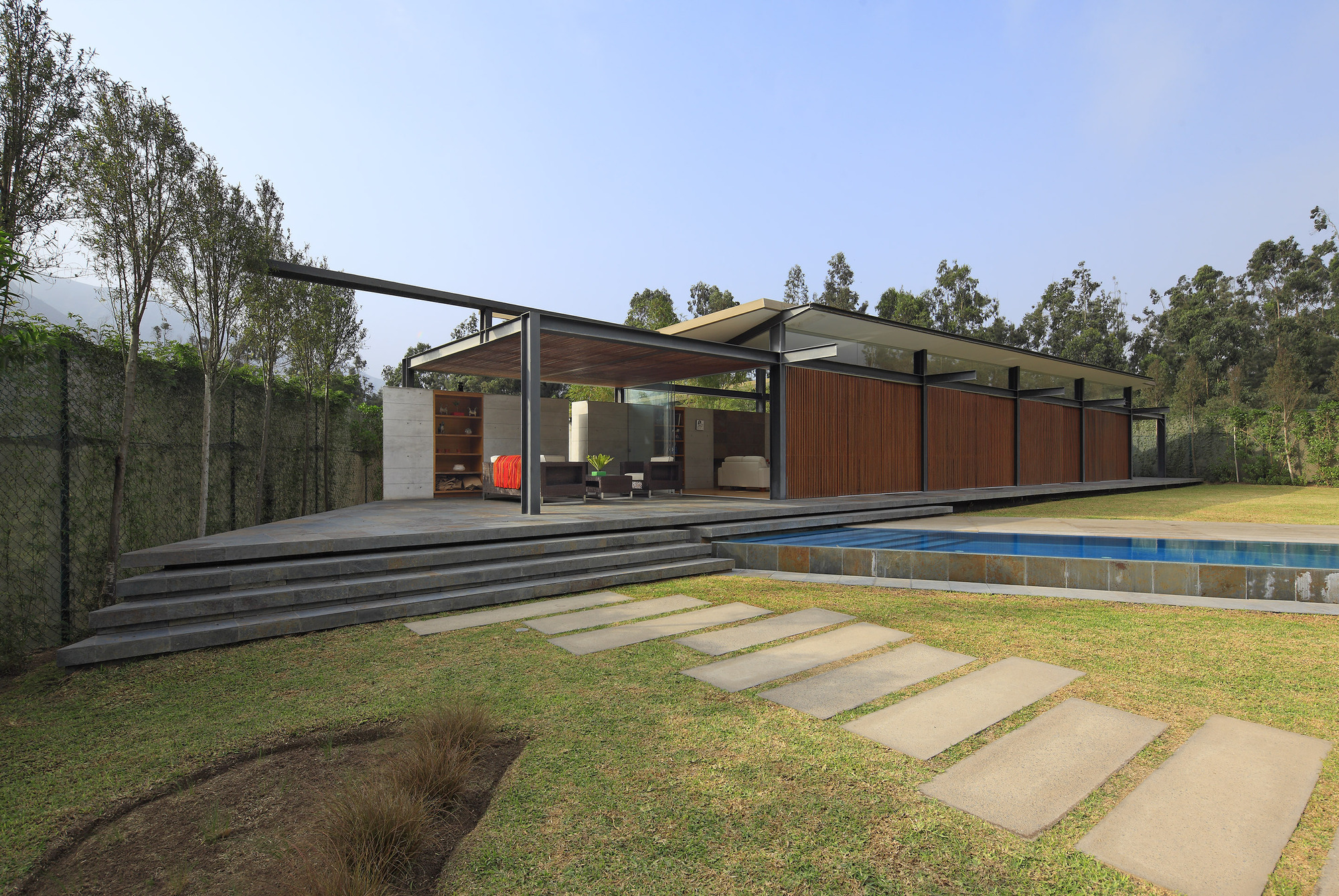 Gallery of Campo Oeste House / Poggione + Biondi