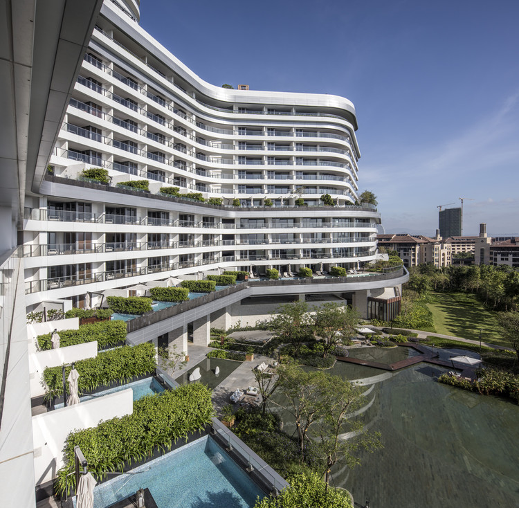 Rosewood Sanya and Sanya Forum / Goettsch Partners - Facade, Cityscape