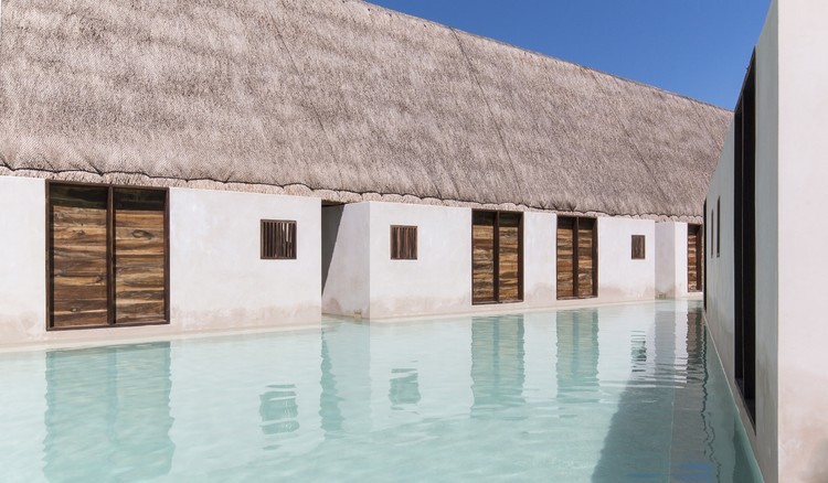 Hotel Punta Caliza: An Encounter Between Water and Land - More Images