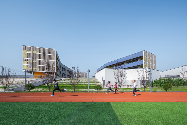 Escuela Primaria Afiliada a la Universidad de Tongji / Atelier Liu Yuyang Architects - Más Imágenes