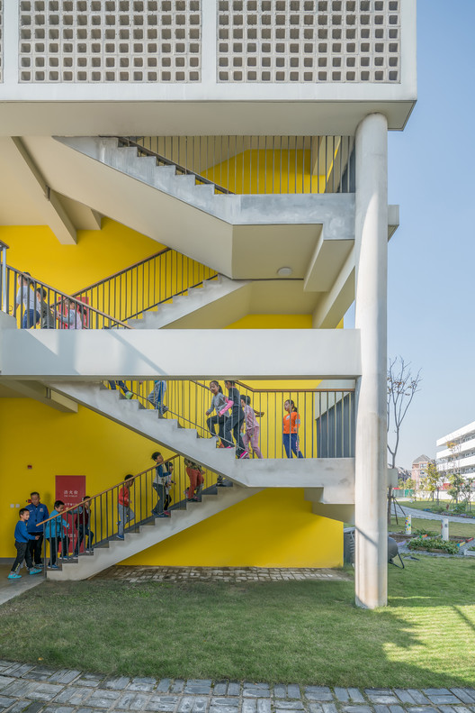 Tongji University Affiliate Elementary School / Atelier Liu Yuyang Architects Tongji University Affiliate Elementary School / Atelier Liu Yuyang Architects - Image 35 of 78