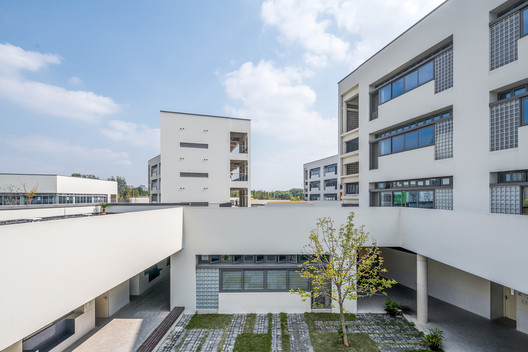 Tongji University Affiliate Elementary School / Atelier Liu Yuyang Architects Tongji University Affiliate Elementary School / Atelier Liu Yuyang Architects - Image 26 of 78