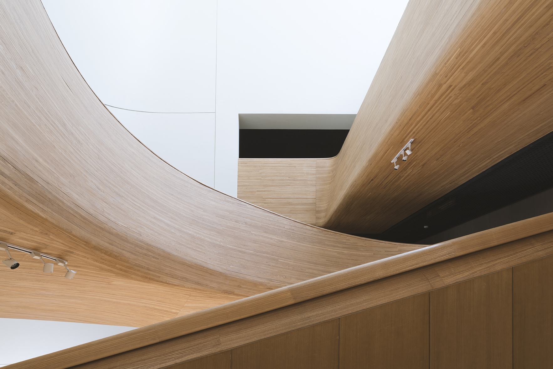 画廊 MAD ‘哈尔滨大剧院’,西班牙摄影师捕捉更多诗意画面 - 6