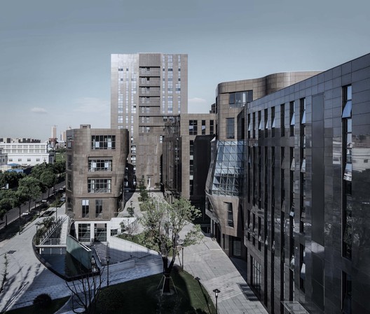 The Roof Garden of GRI Headquarters / COBBLESTONE DESIGN CANADA - Image 6 of 34