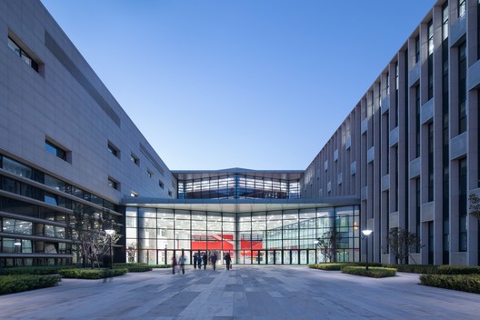 Escuela Tianjin Teda / schneider+schumacher Escuela Tianjin Teda / schneider+schumacher - Imagen 4 de 31