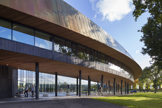 Sportcampus Zuiderpark / FaulknerBrowns Architects - Imagem 15 de 21