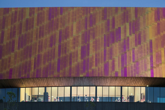 Sportcampus Zuiderpark / FaulknerBrowns Architects - Imagem 7 de 21