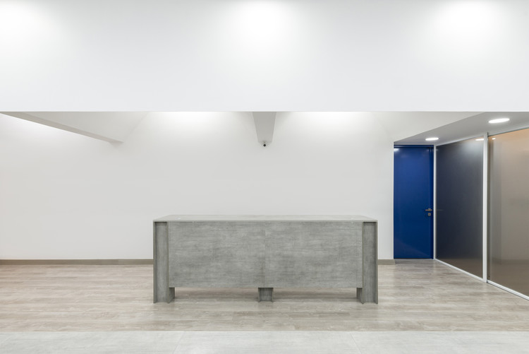 Renaware Office in Independecia / LLATAS - More Images