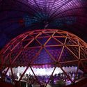 Domo geodésico de madera contiene en su interior el planetario más grande del mundo - Image 2 of 4
