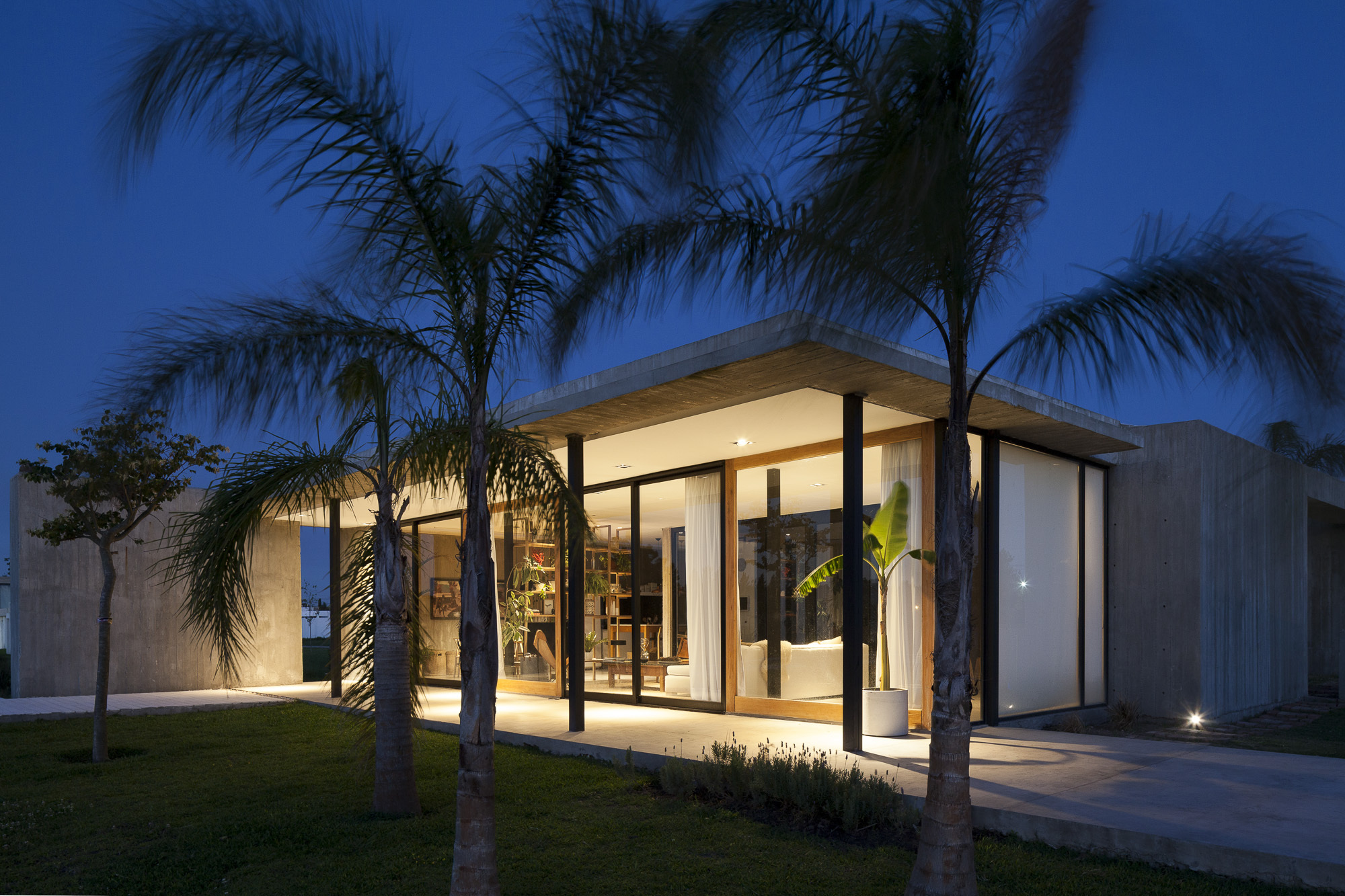 Galeria de Residência Fechada / Felipe Gonzalez Arzac arquitecto 5