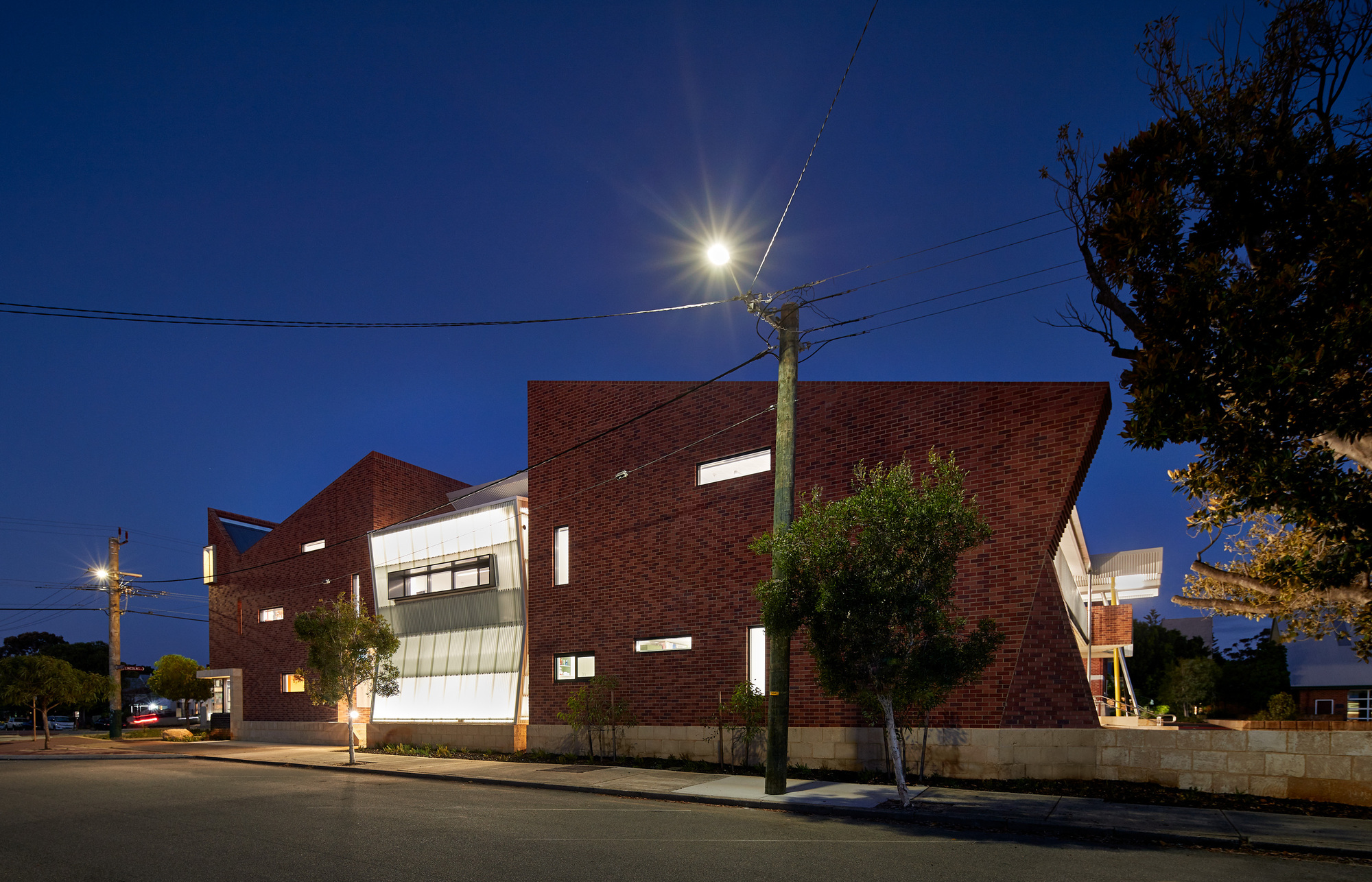 Gallery of Highgate Primary School / iredale pedersen hook architects 27