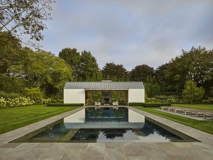 Casa de Piscina Lejos del Camino / Robert Young Architects - Más Imágenes