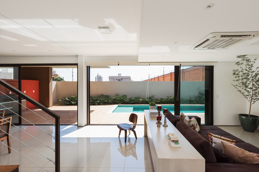 Casa QP / comoVER Arquitectura Urbanismo Casa QP / comoVER Arquitectura Urbanismo - Imagen 2 de 25