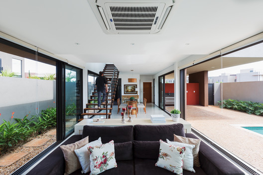 Casa QP / comoVER Arquitectura Urbanismo Casa QP / comoVER Arquitectura Urbanismo - Imagen 14 de 25