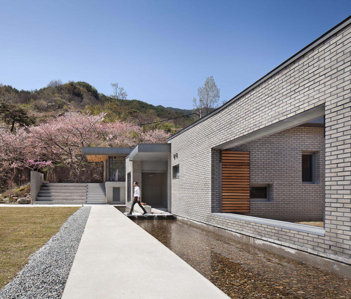 Gallery of 11 Works of Asian Architecture in Full Bloom 8