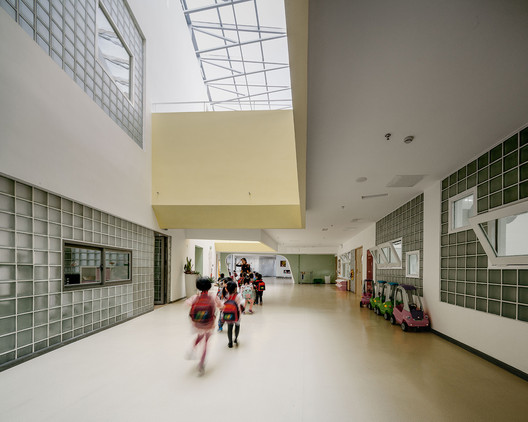 Vanke Experimental Kindergarten / Atelier Liu Yuyang Architects - Image 18 of 42