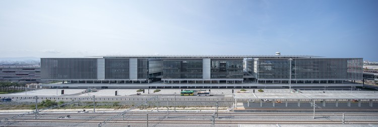 Complexo do Edifício Garagem do Aeroporto Internacional Sanya Phoenix / Jing Studio - Imagem 7 de 33