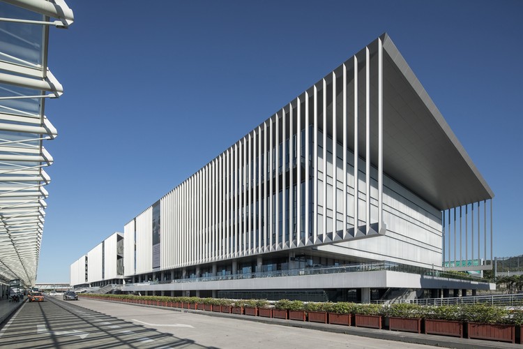 Sanya Phoenix International Airport Parking Building Complex / Jing Studio - More Images