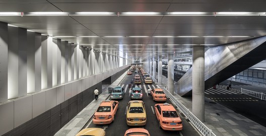 Complexo do Edifício Garagem do Aeroporto Internacional Sanya Phoenix / Jing Studio - Imagem 18 de 33