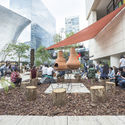 'Propuestas para una plaza' de Fritz Haeg & Nils Norman en el Museo Jumex - Image 3 of 4