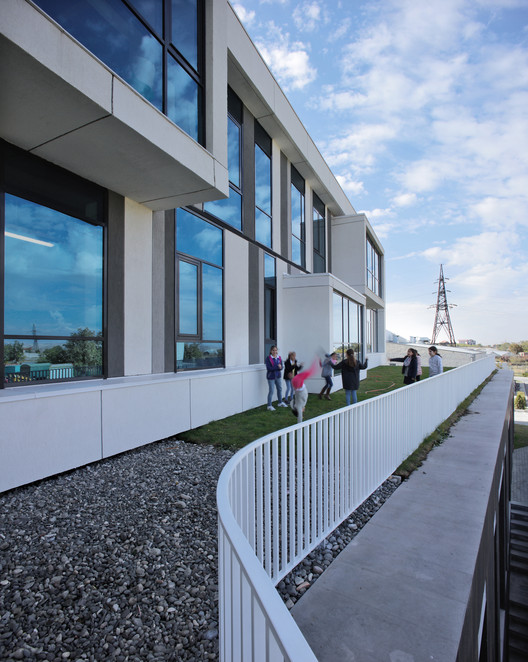 Ayb Middle School / Storaket Architectural Studio - Windows, Facade, Handrail