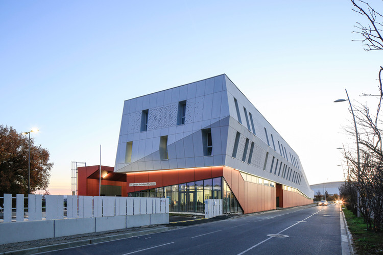 Centro Técnico de Blagnac / NBJ architectes - Imagem 1 de 20