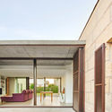 Casa Es Carnatge / Miel Arquitectos - Fachada, Patio interior