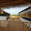 La Escuela de Ópera Kunqu en West Creek Village / China Architecture Design Group Land-based Rationalism D.R.C - Renovación