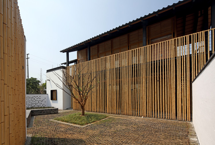 La Escuela de Ópera Kunqu en West Creek Village / China Architecture Design Group Land-based Rationalism D.R.C - Más Imágenes