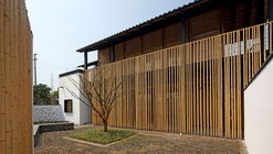 Escola de Ópera Kunqu na Vila de West Creek / China Architecture Design Group Land-based Rationalism D.R.C