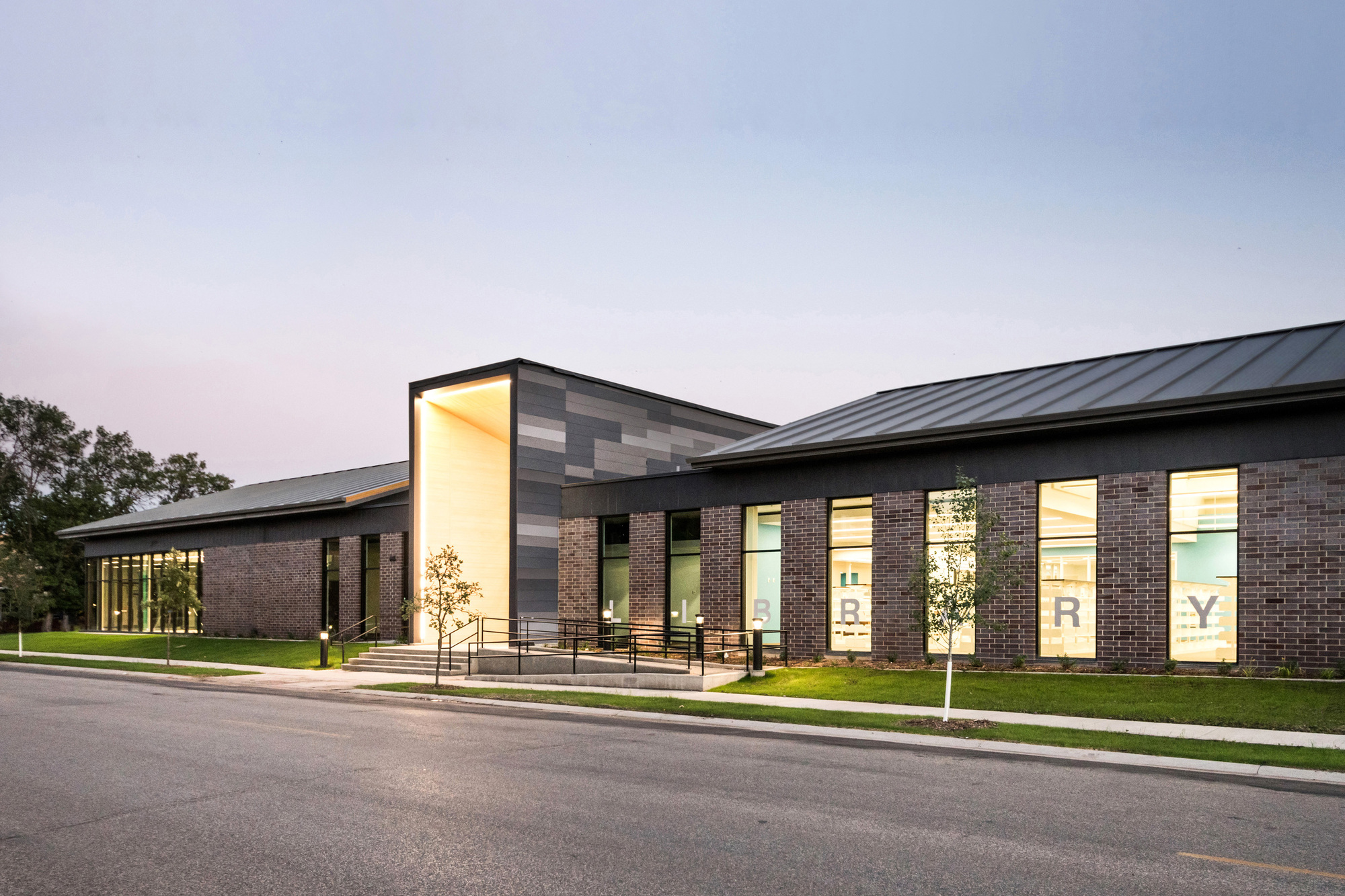 Galería de Biblioteca Pública K.O. Lee Aberdeen / COOP Architecture 11