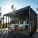 Casa Rapel / Bauer Arquitectos - Casas, Terraza, Fachada, Fijación Vigas, Mesas, Sillas