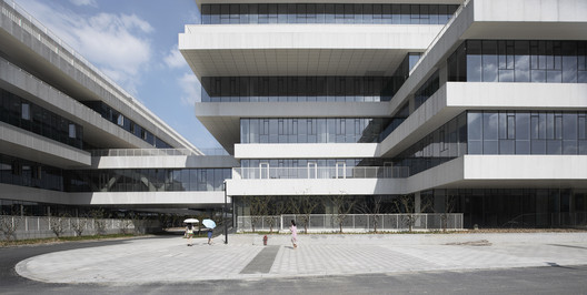 Universidade Normal de Hangzhou / WSP ARCHITECTS - Imagem 13 de 26