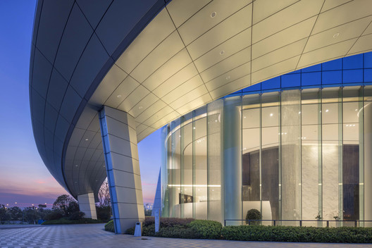 Nanchang Sinic Center / Shanghai Tianhua Architecture Planning & Engineering - Image 3 of 24
