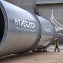 Abu Dhabi inaugurará la primera línea comercial de Hyperloop para su Expo 2020 - Image 1 of 4