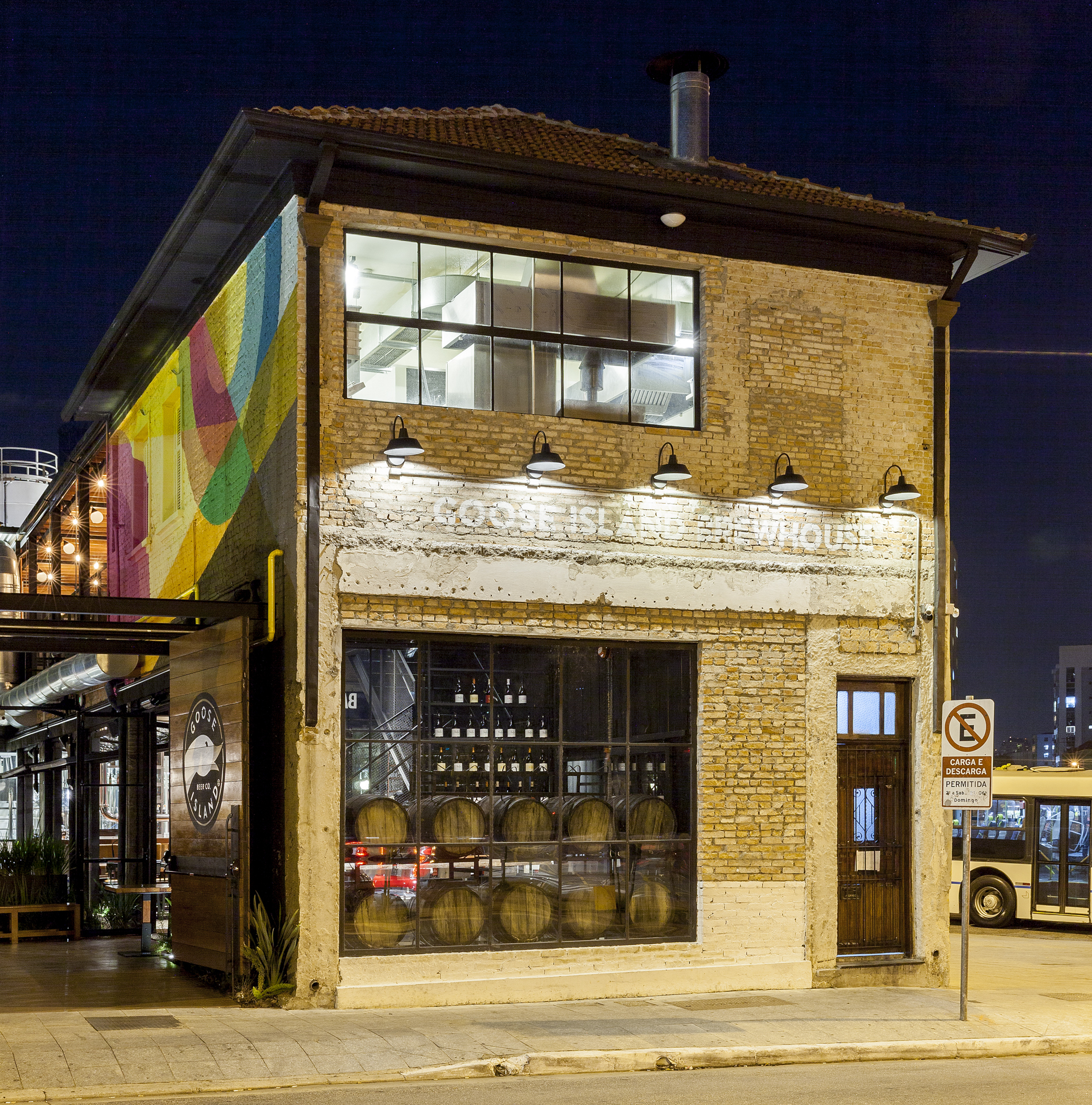 Goose Island Brewhouse / SuperLimão + McKinley Burkart ArchDaily