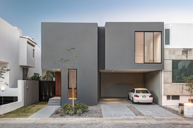 Casa VRV40 / Estudio erre - Más Imágenes