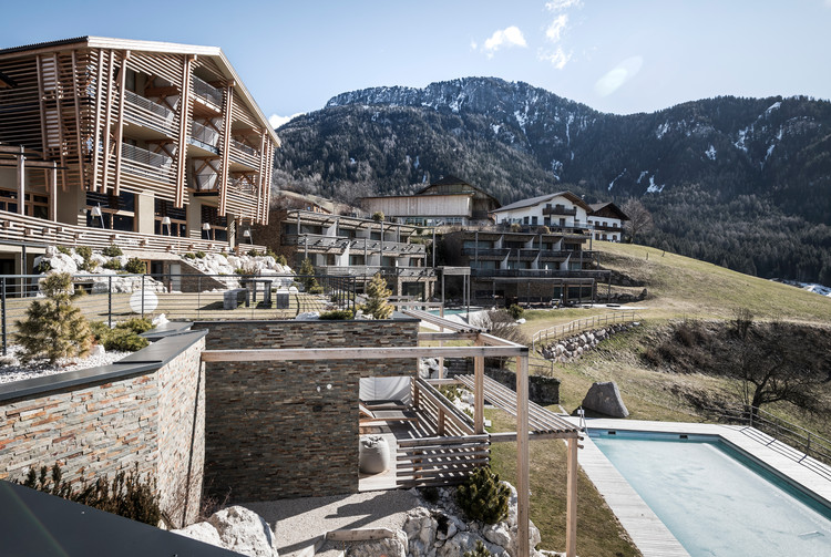 Valentin #2 / noa* network of architecture - More Images