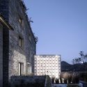 Casa LEI / AZL Architects - Imagem 2 de 32