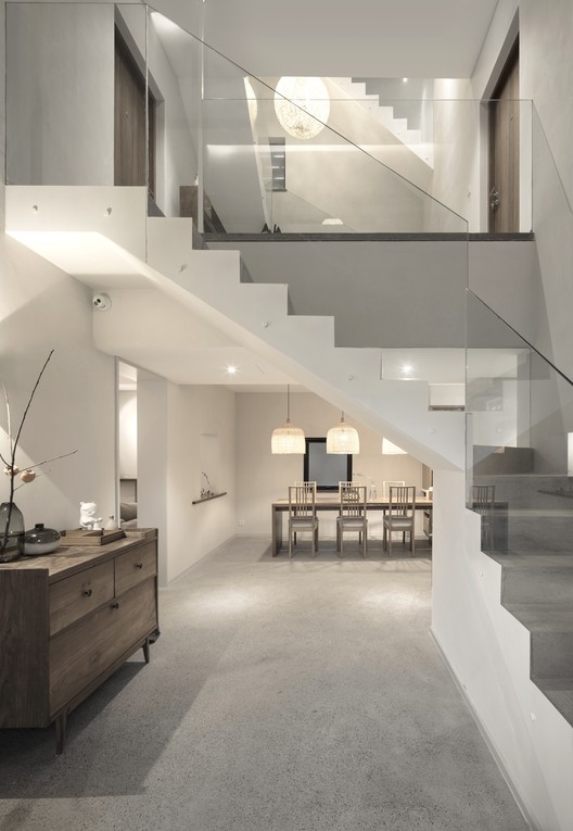 Casa LEI / AZL Architects - Imagem 5 de 32