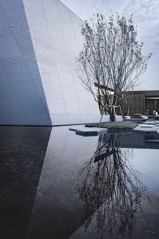 Chongqing LongFor • Hall of Waterfront City / Shanghai Tianhua Architecture Planning & Engineering - Image 13 of 34