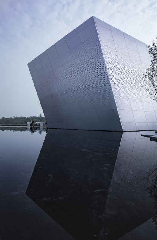 Chongqing LongFor • Hall of Waterfront City / Shanghai Tianhua Architecture Planning & Engineering - Image 15 of 34