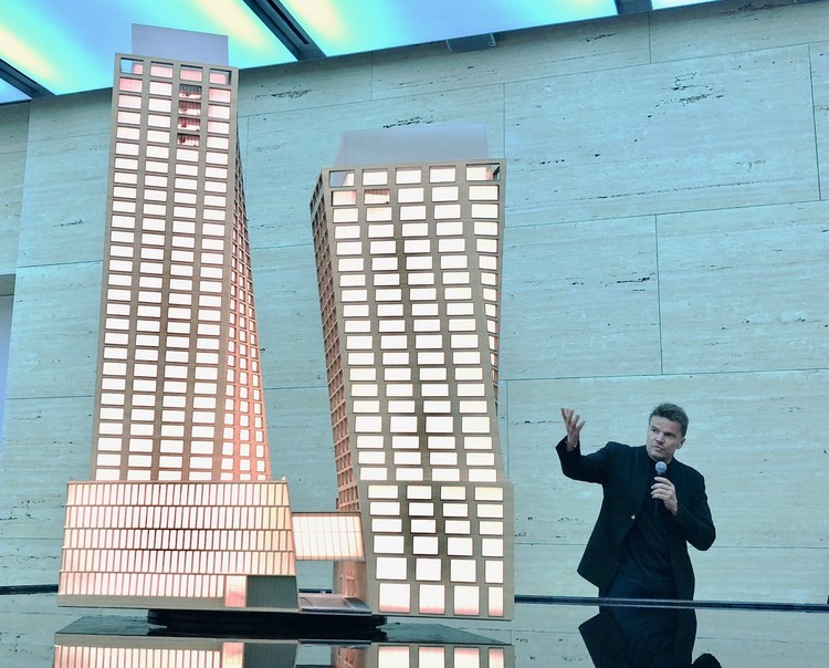 Bjarke Ingels' Twisting High Line Towers Presented in New Art Installation, © Keshia Badalge
